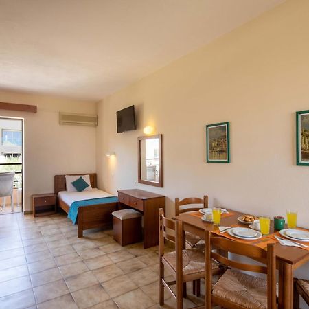 Hotel Rossis Meszongí Kültér fotó