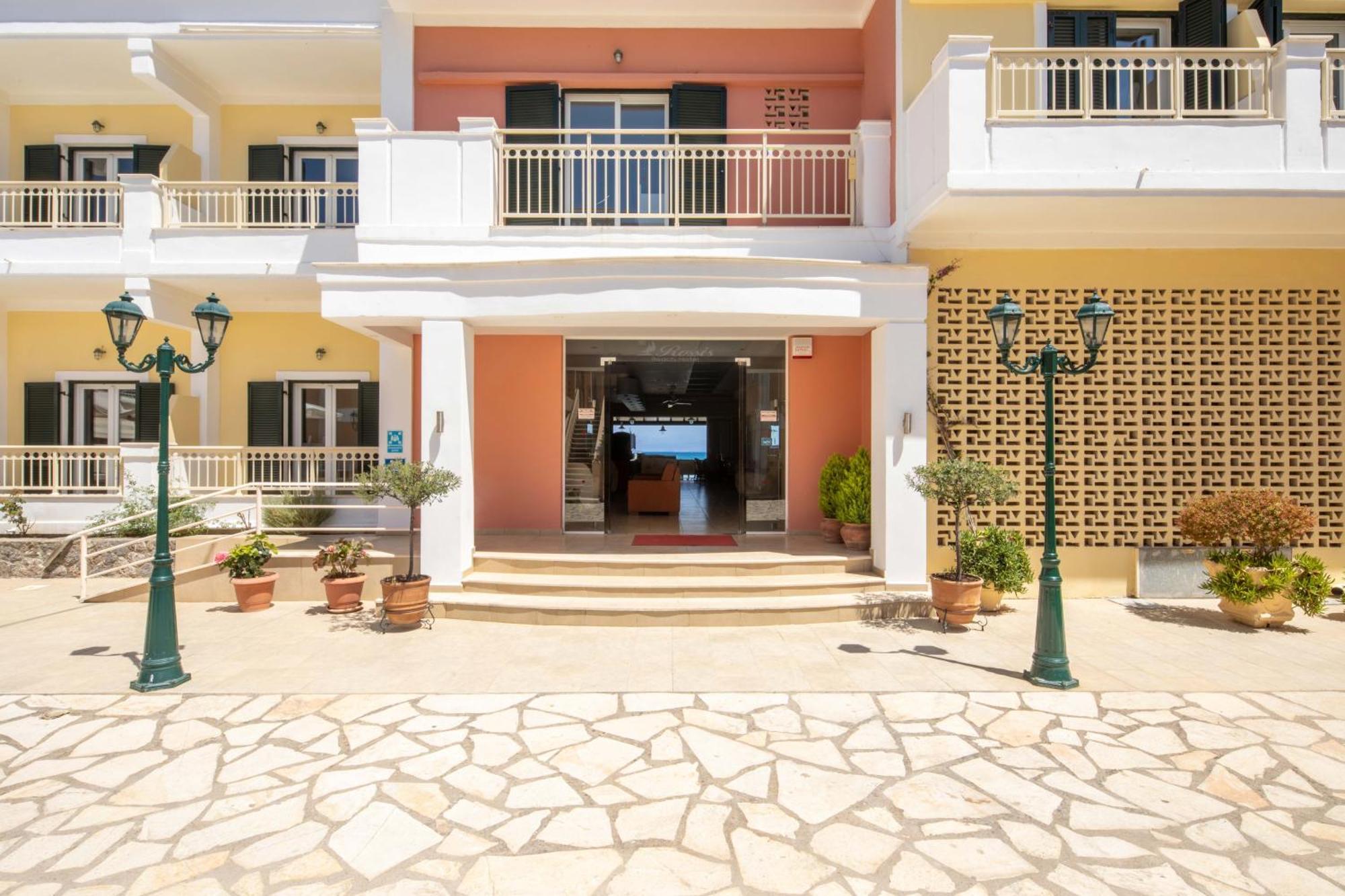 Hotel Rossis Meszongí Kültér fotó