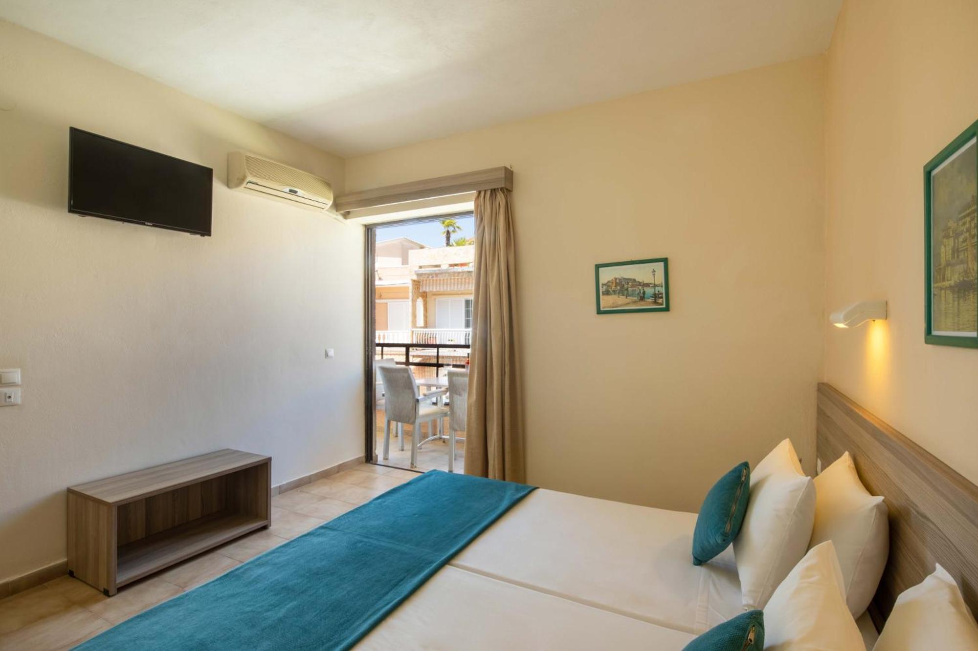 Hotel Rossis Meszongí Kültér fotó