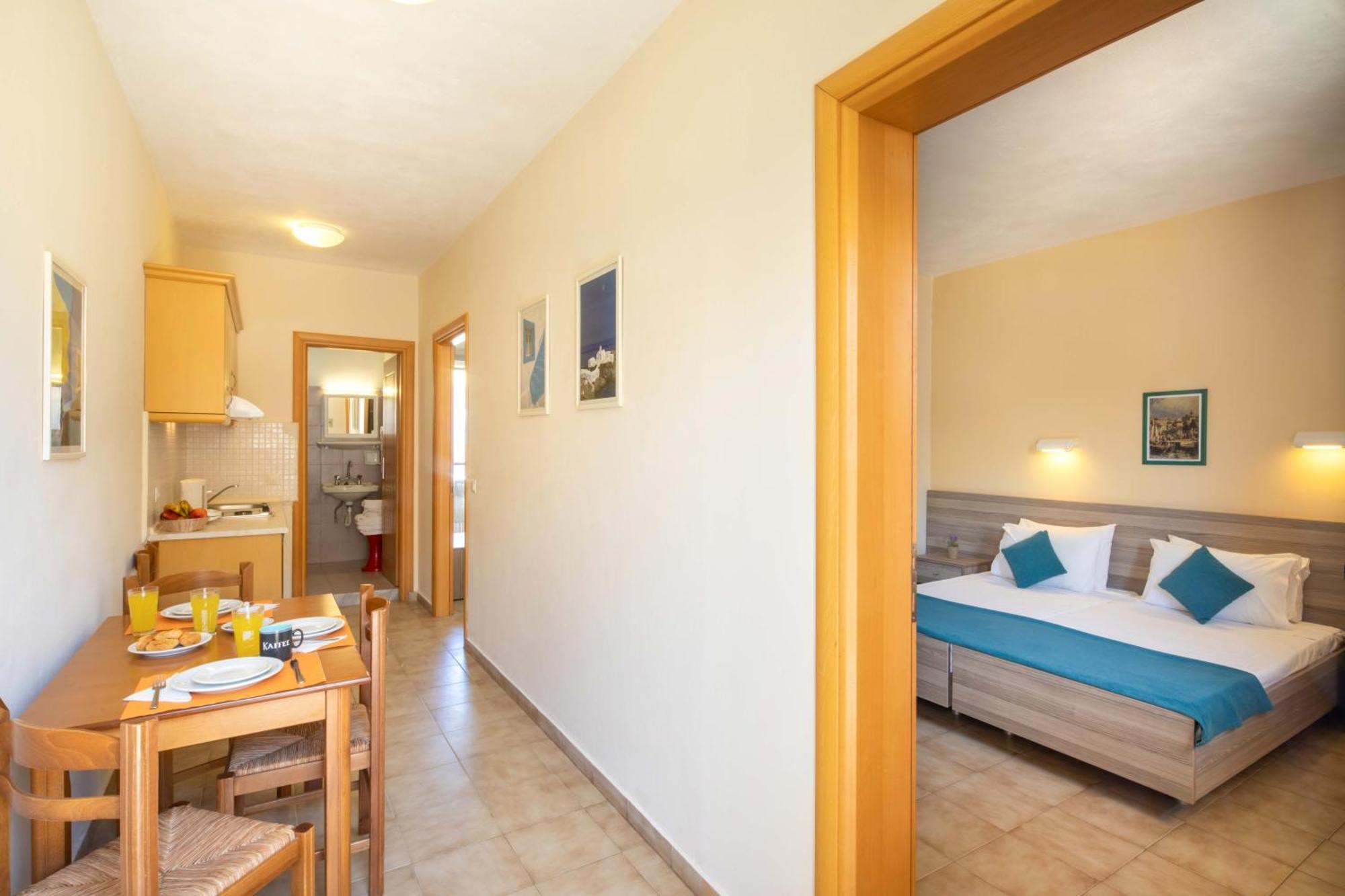 Hotel Rossis Meszongí Kültér fotó